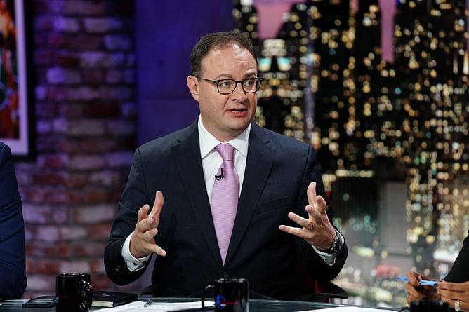 “When he’s done, he’s going to take his phone and throw it in the ocean” – NBA analyst reveals his post-retirement fantasy; a colleague of his concurs with the idea and plans to do it himself