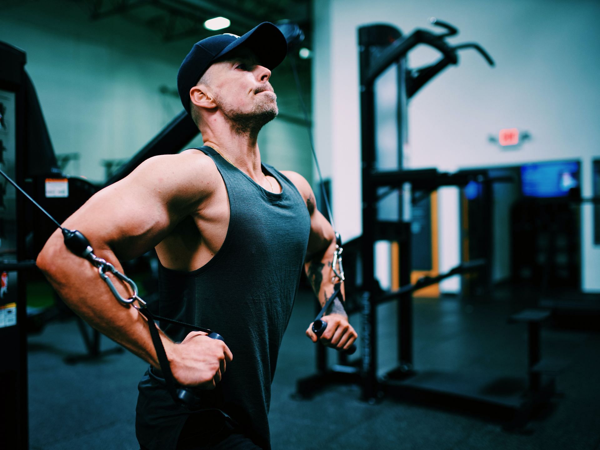 Want to build bigger chest muscles? Try these six effective chest exercises. (Image via Unsplash / Gordon Cowie)