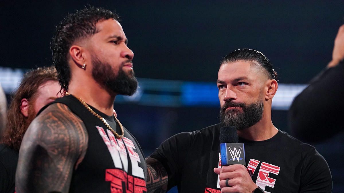 Roman Reigns and Jey Uso both broke character on SmackDown thanks to Sami Zayn