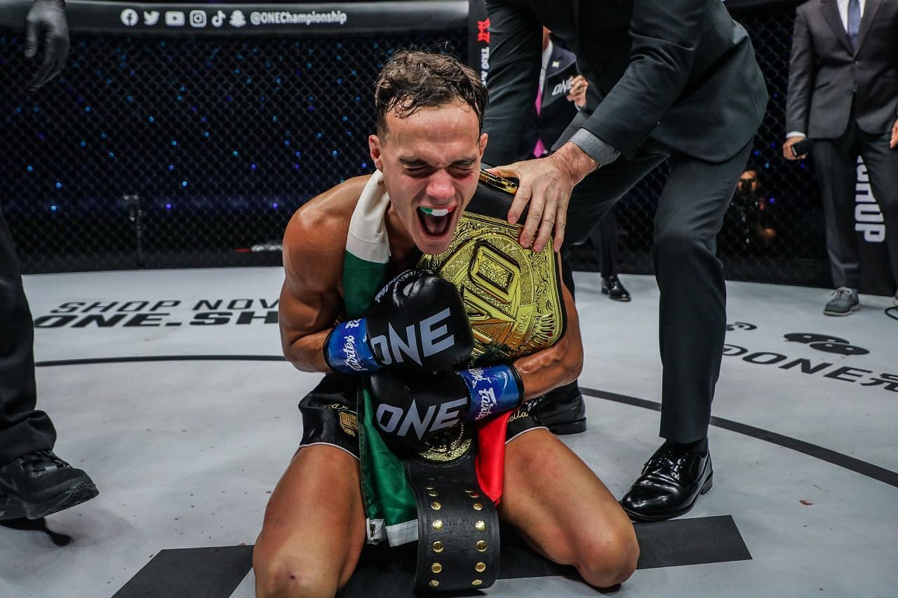 Jonathan Di Bella became the new ONE strawweight kickboxing world champion at ONE 162. (Image courtesy of ONE)