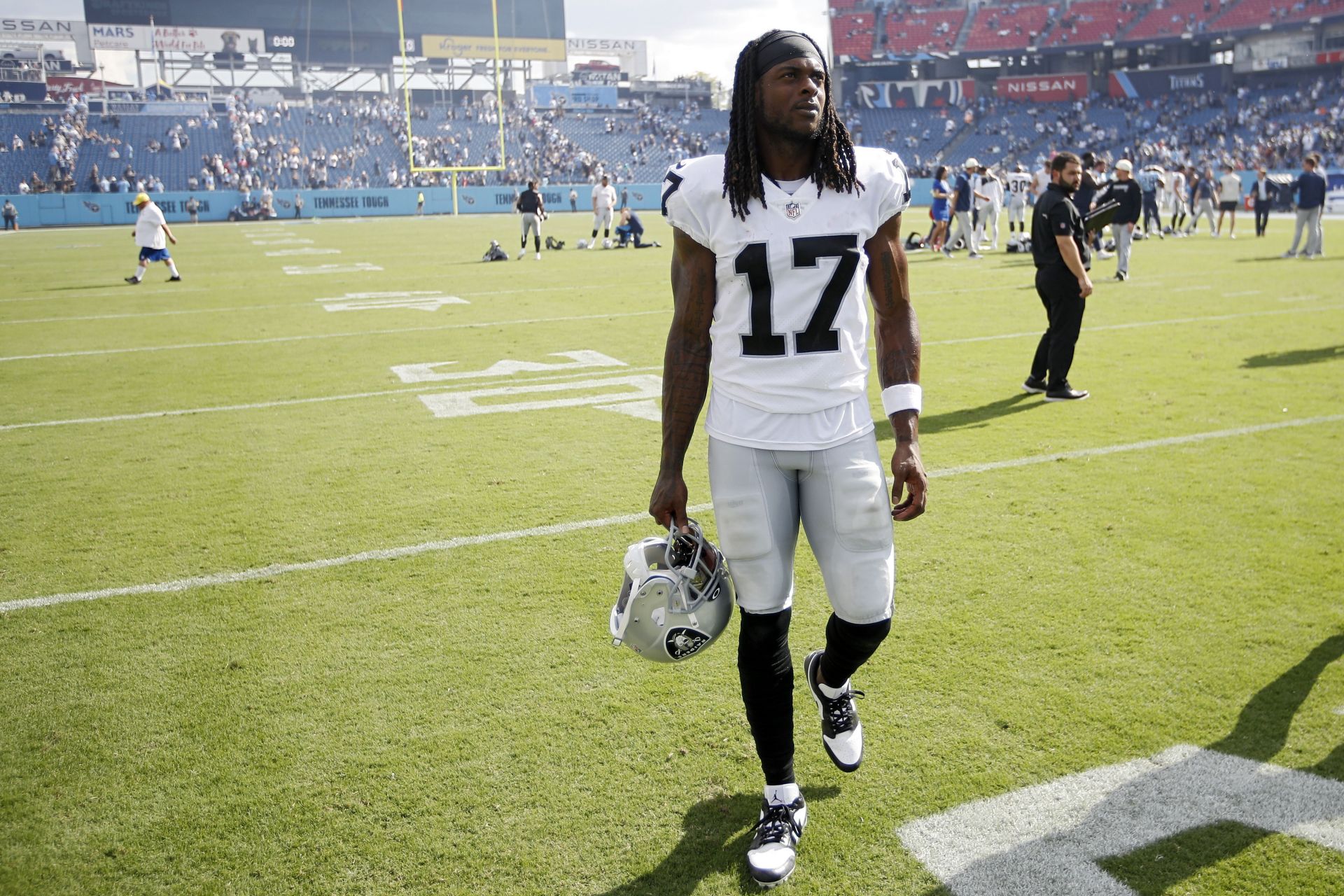 Police report filed against Raiders' Davante Adams over pushing person  after loss