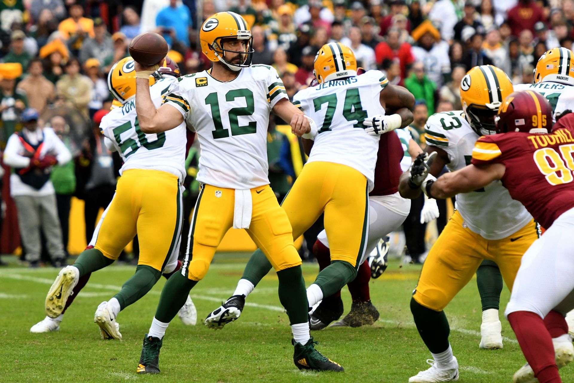 NFL: Aaron Rodgers Teammate Lashes Out At Him After Practice (Statement)