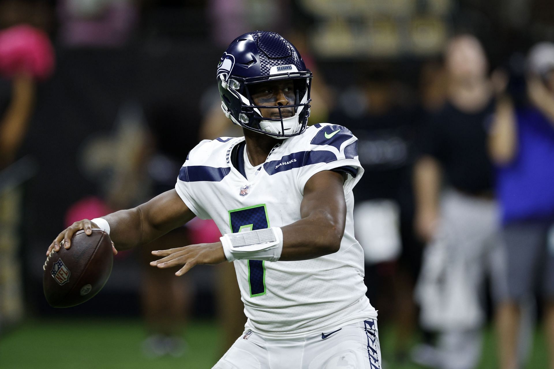 Is Geno Smith Worthy of a Fantasy Football Pickup? Seahawks QB a Hot Name  on Waiver Wire After Another Successful Stat Line in Week 5