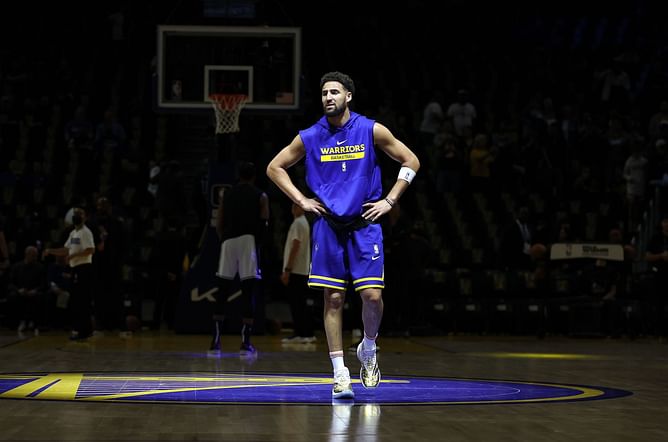 “Kobe comes and sits right next to my dad…I was so starstruck” - Klay Thompson shares an ecstatic moment of dining with his dad and Kobe Bryant