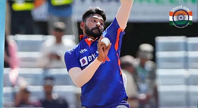 “Siraj seriously pushing Shami for that Bumrah spot in the squad”- Sanjay Manjrekar ahead of T20 World Cup