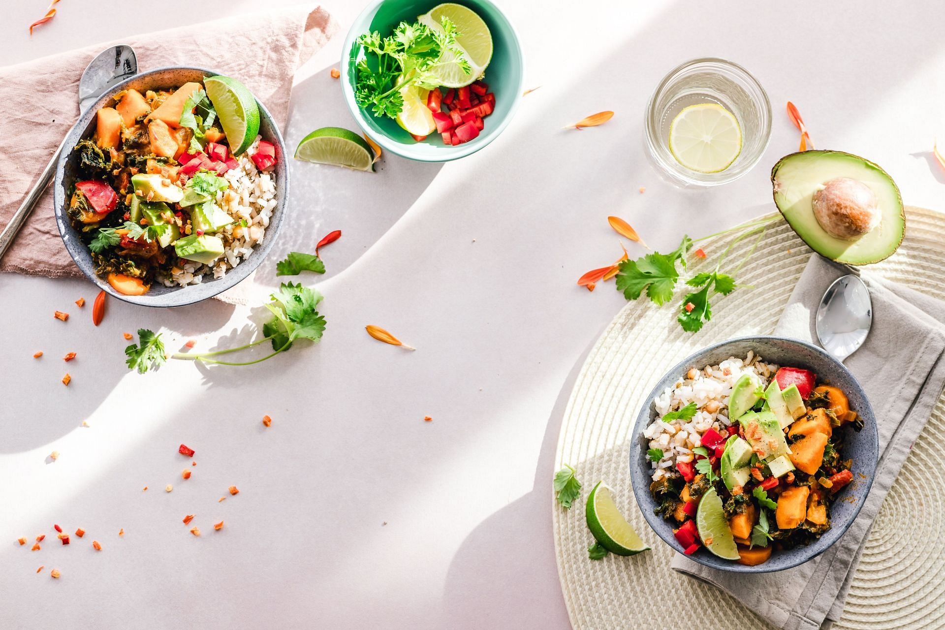 A low sodium diet can help you avoid many lifestyle diseases (Image via Pexels @Ella Olsson)