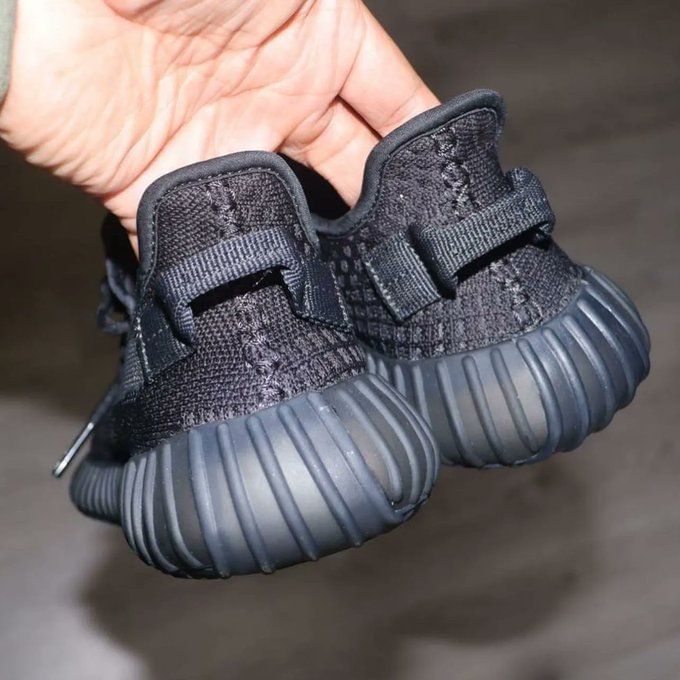 yeezy 350 v2 most popular color