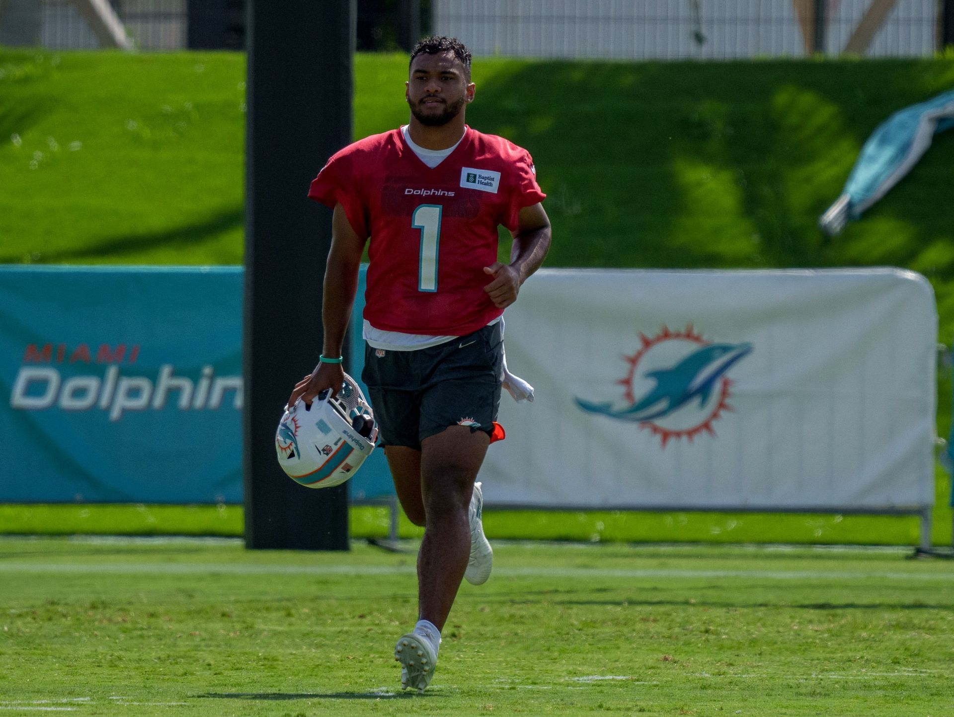 Dolphins to start Skylar Thompson Week 6 vs. Vikings with Tua Tagovailoa,  Teddy Bridgewater still in protocol 