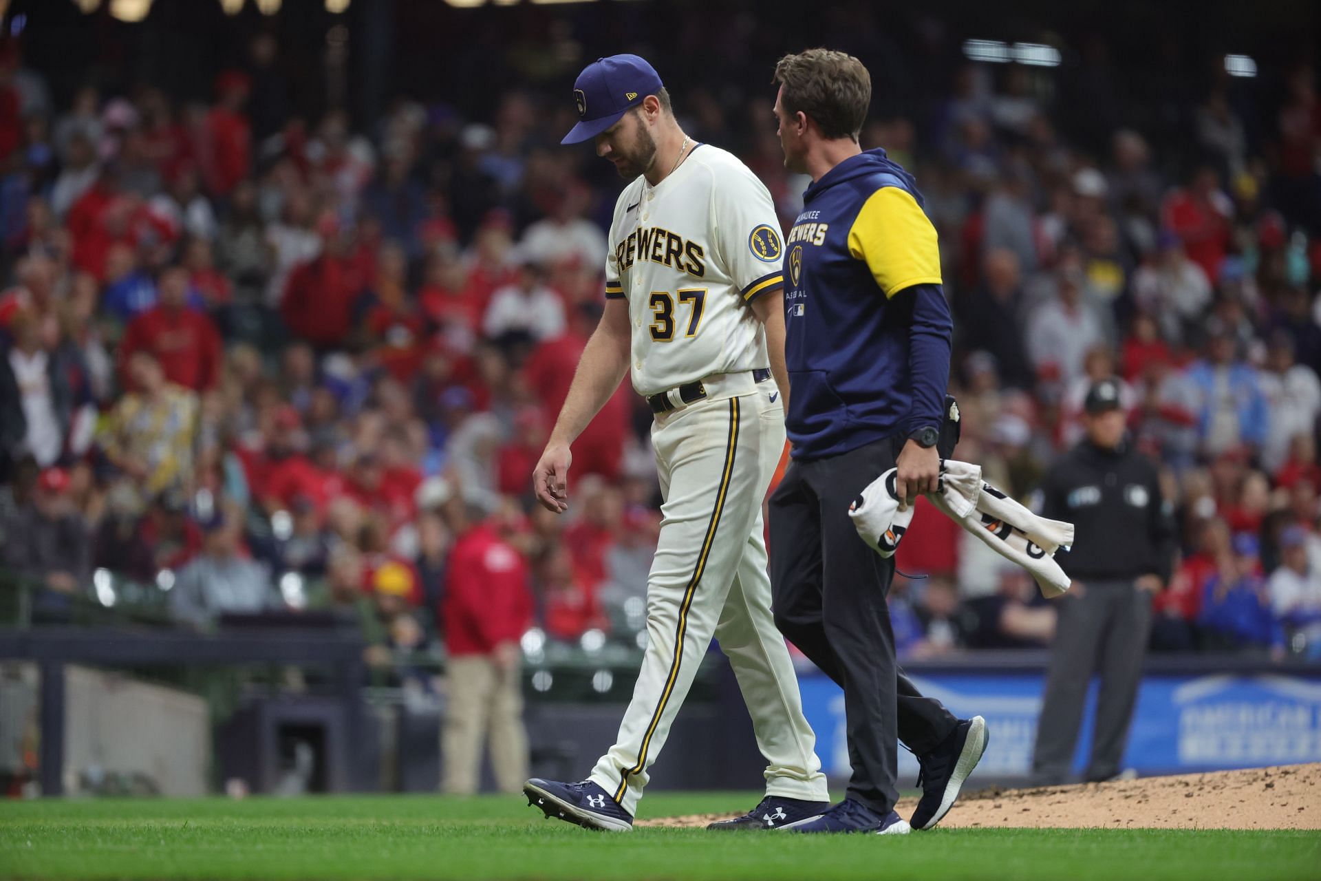 MLB Fans Roast Milwaukee Brewers After Late Season Collapse Causes Team ...