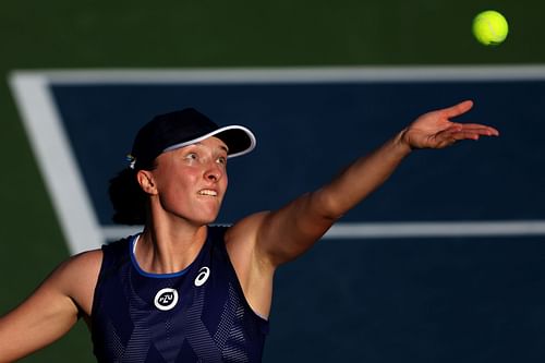 Iga Swiatek in action at the San Diego Open.