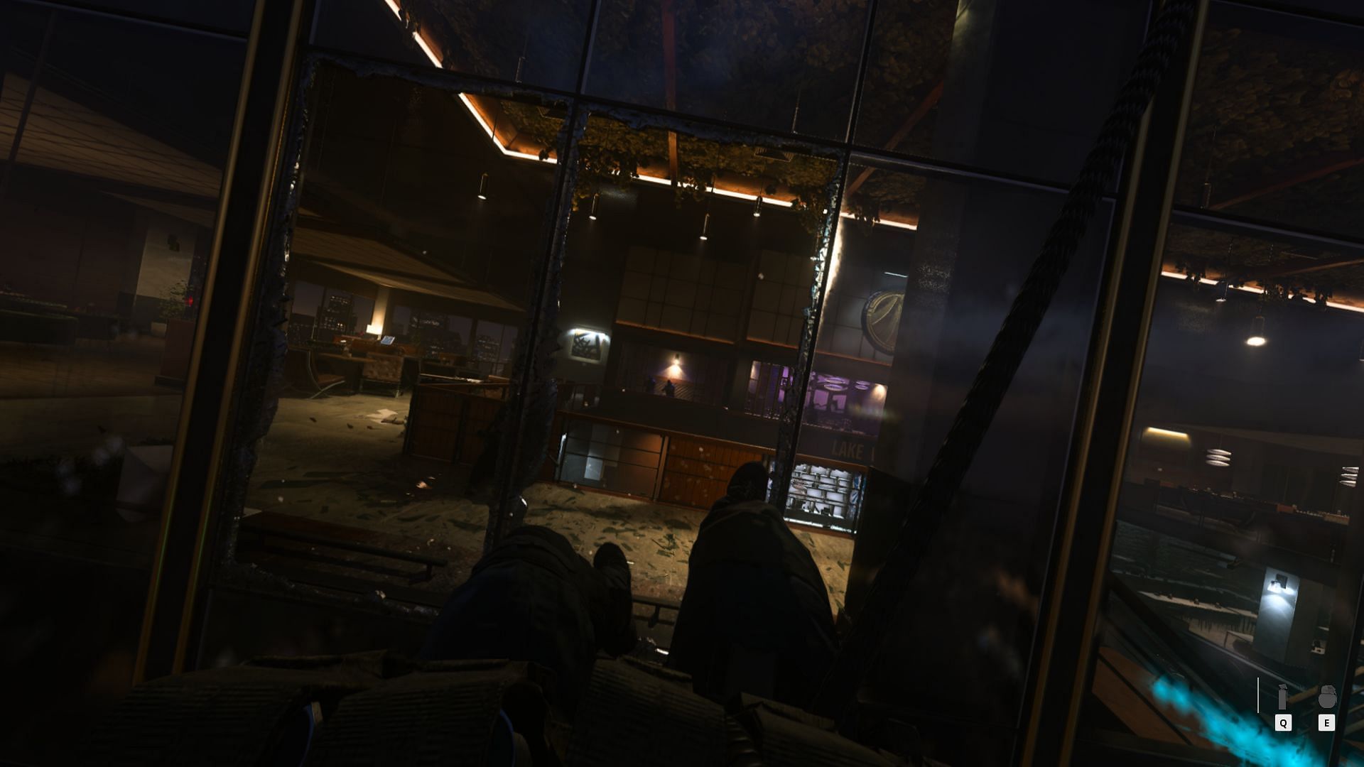Moving inside the building in Modern Warfare 2 (Image via Activision)