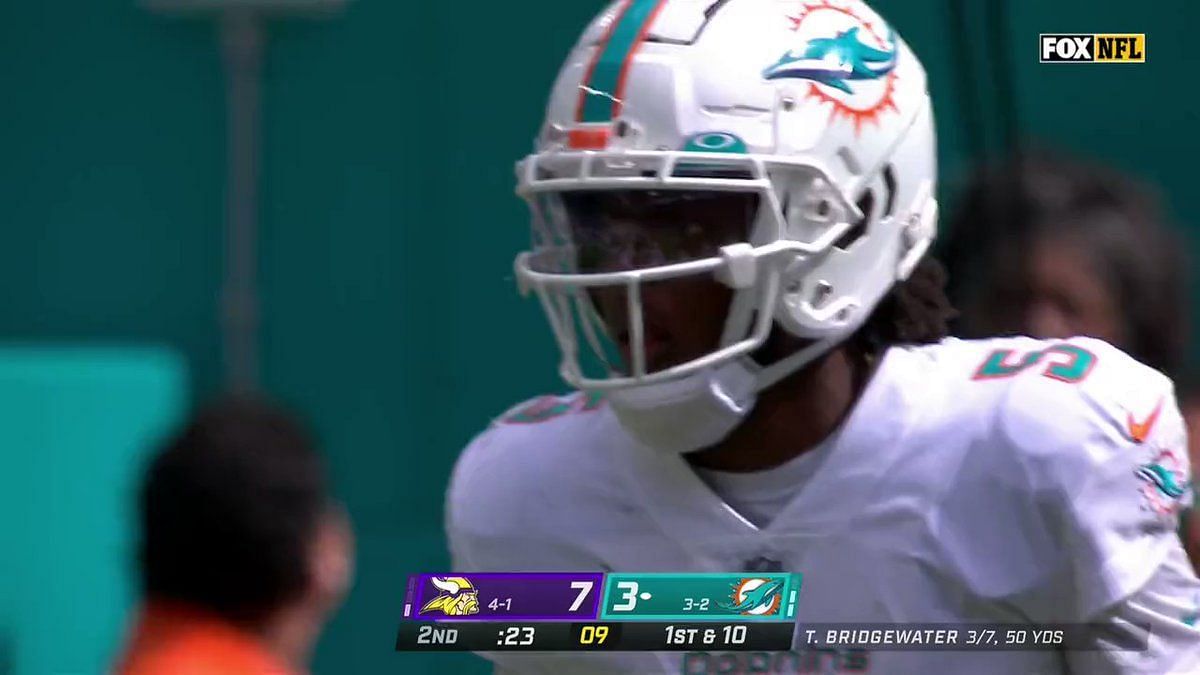 Look: Vikings Sideline Is Significantly Hotter Than Dolphins Today - The  Spun: What's Trending In The Sports World Today