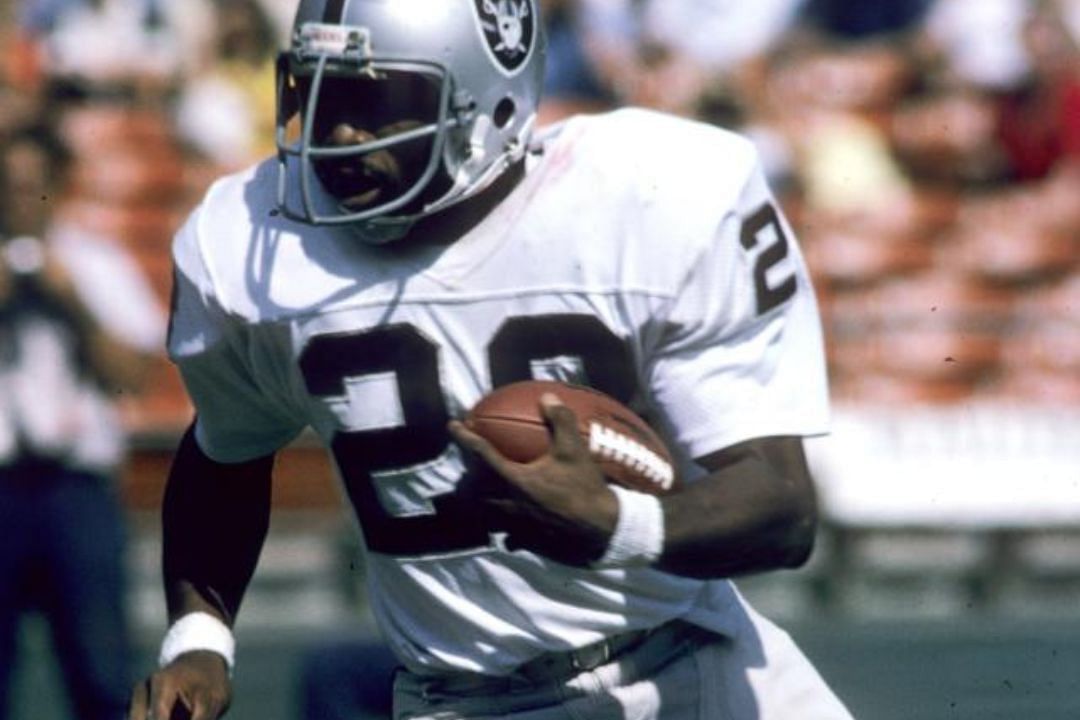 Clarence Davis spent his entire NFL career with the Raiders. Source: Yahoo Sports