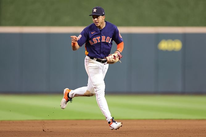 Houston Astros fans not sweating the departure of All-Star Carlos Correa, new hotshot at shortstop has them enamored