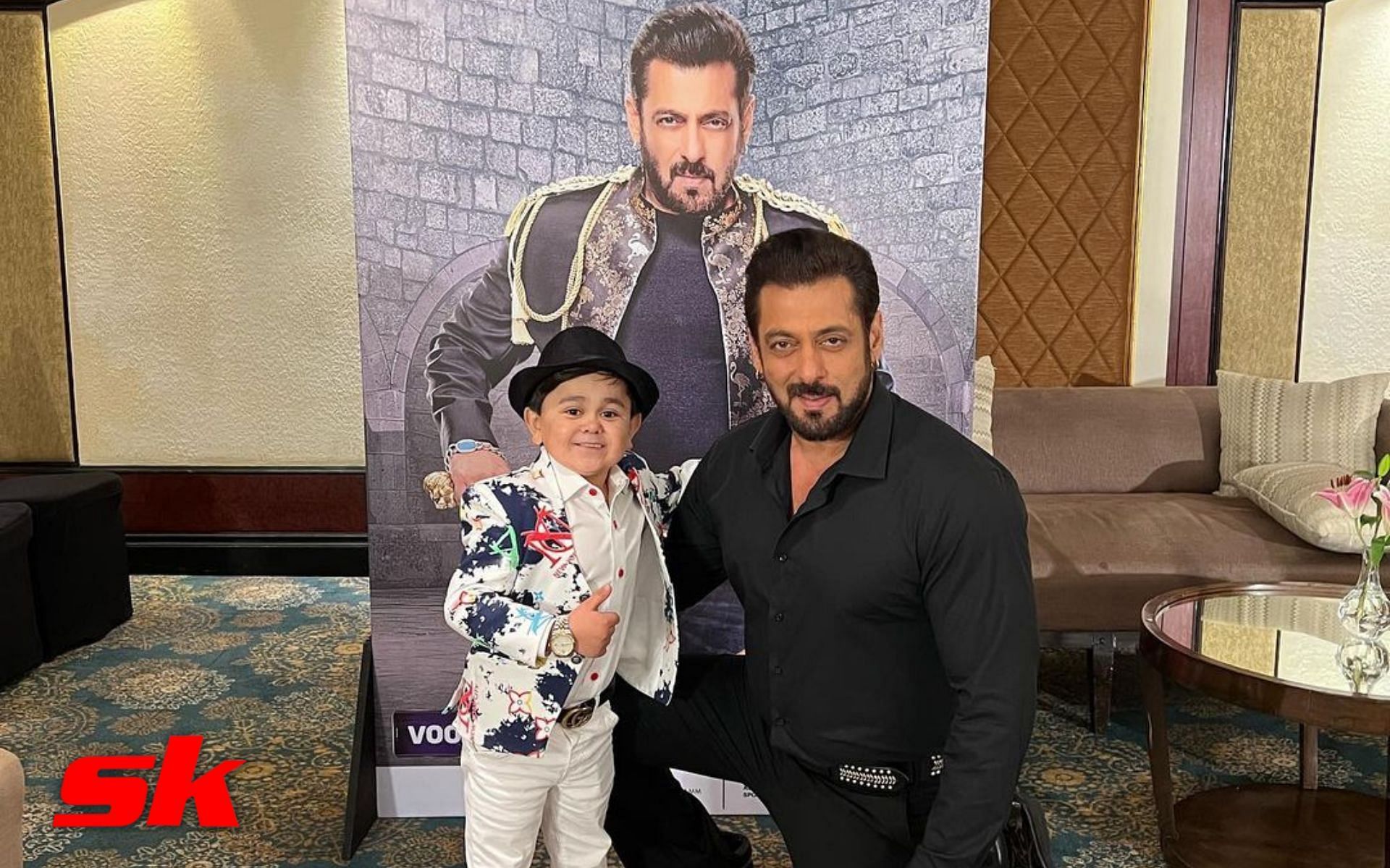 Abdu Rozik with Bollywood superstar Salman Khan (via abdu_rozik on Instagram)