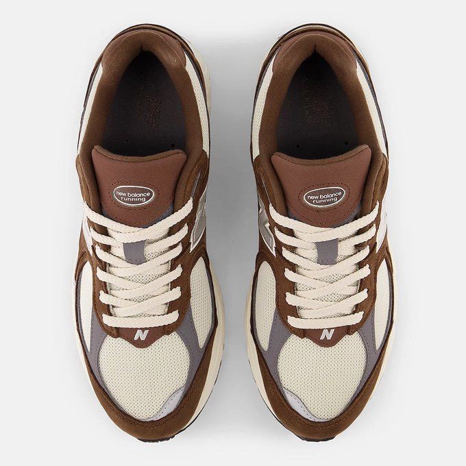 stylish travel sneakers
