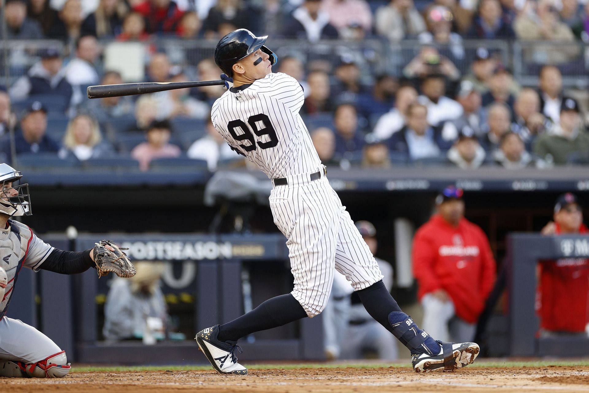 Aaron Judge promises fan he'll hit home run, obviously hits home