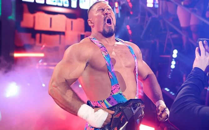 "He’s me basically" - 55-year-old WWE Superstar heaps praise on Bron Breakker
