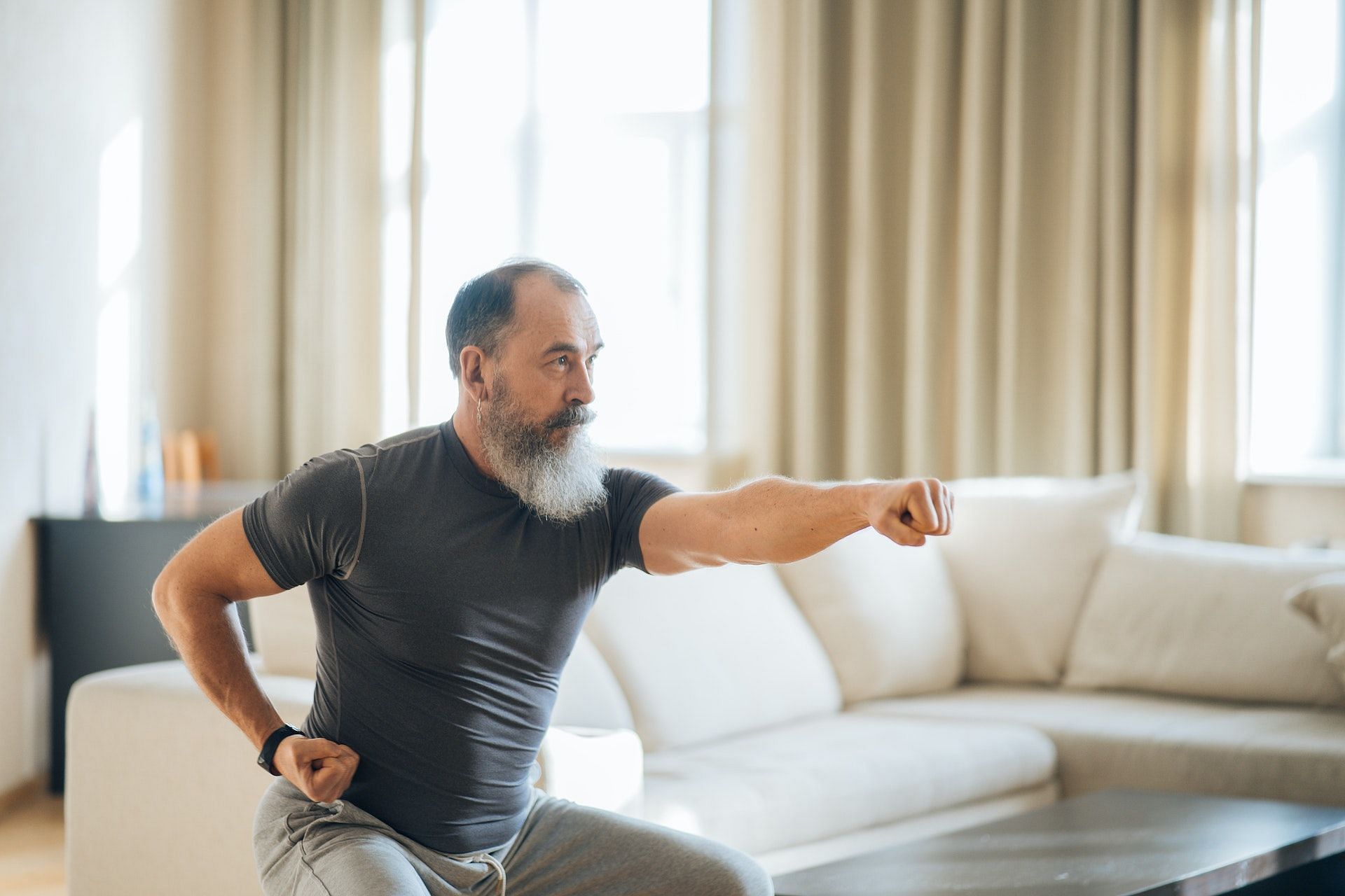 There are certain exercise habits that will help you slow down aging. (Photo via Pexels/Mikhail Nilov)