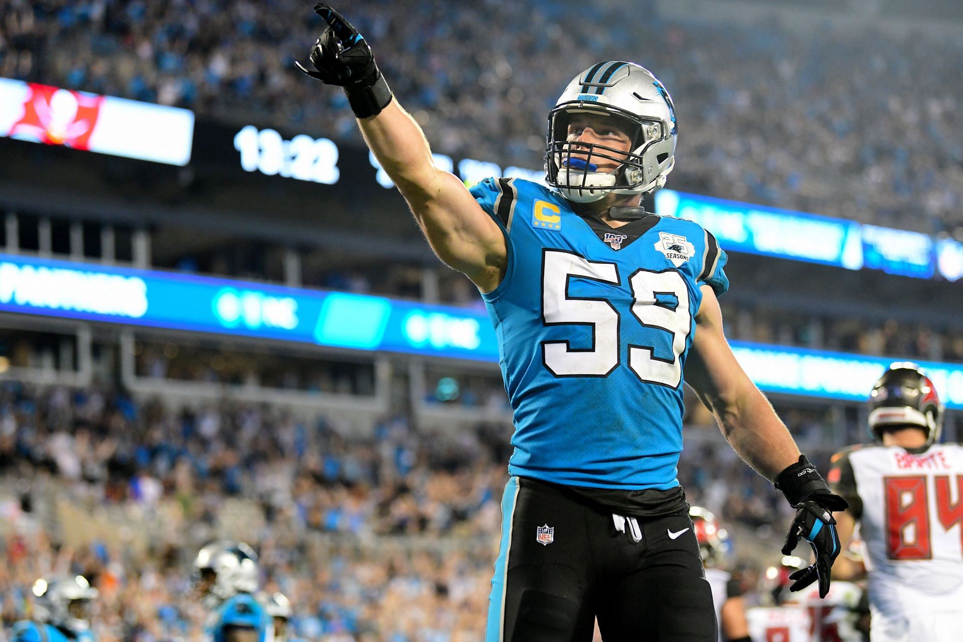 Luke Kuechly Joins N.F.L.'s Under-30 Retirees Club - The New York