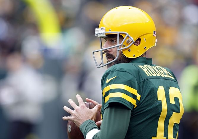 “No more excuses” – Former Bucs Super Bowl winner blasts Aaron Rodgers for failing to lead Packers from the front