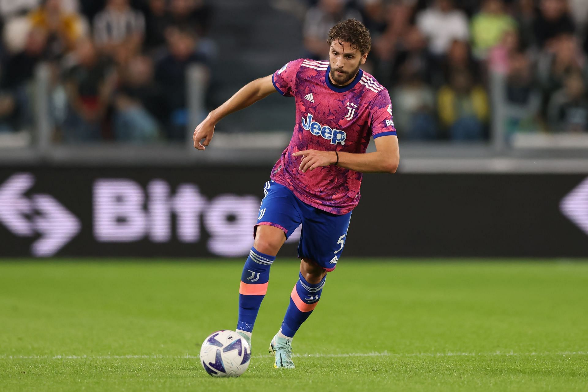 Manuel Locatelli wants to stay in Turin.