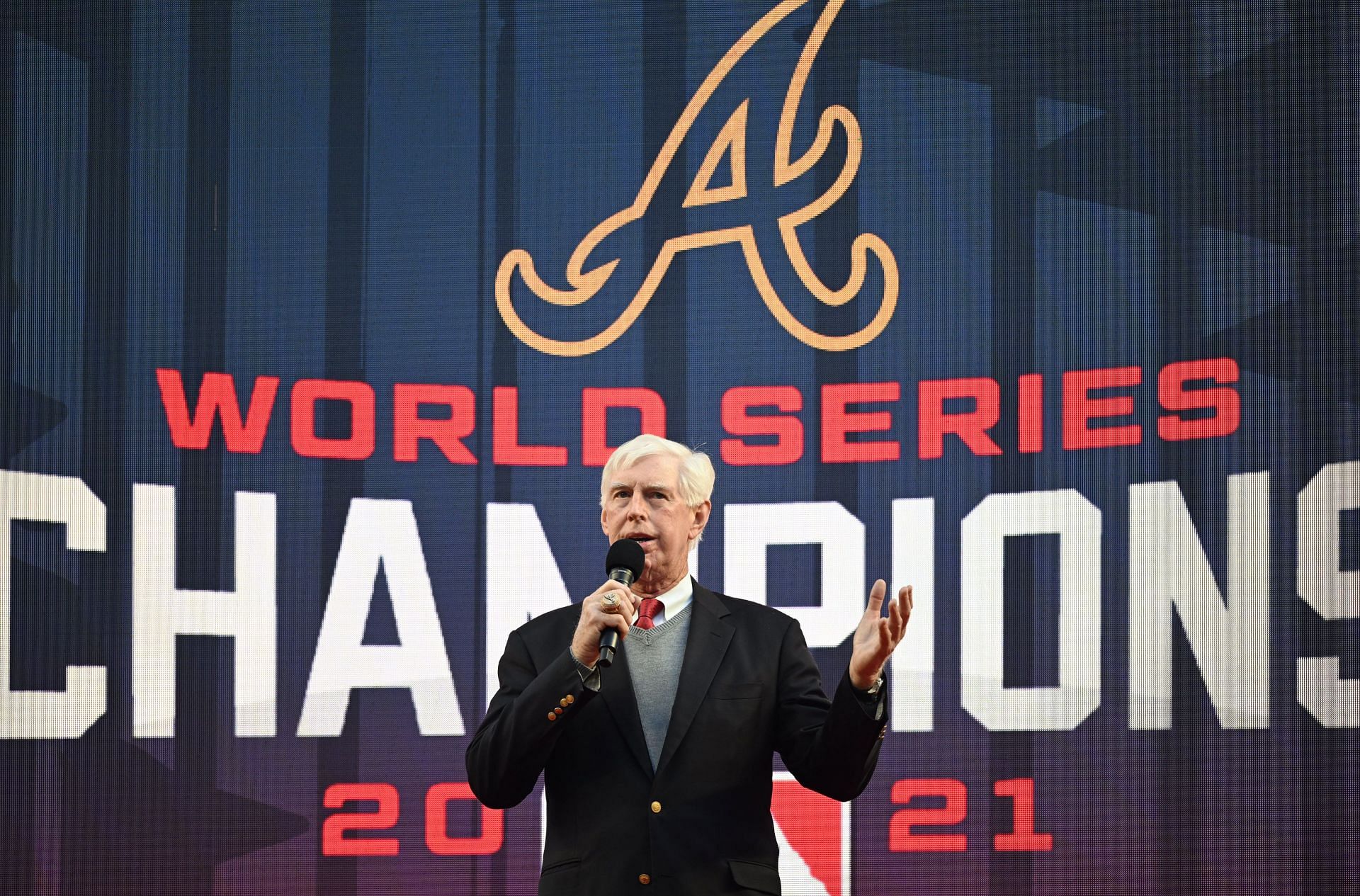 Atlanta Braves won the World Series title in a dramatuc 2021 season.