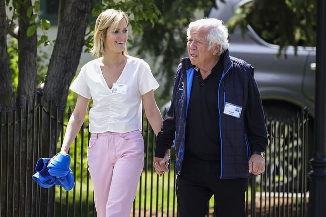 Who is Robert Kraft's new wife, Dr. Dana Blumberg? All you need to know about Patriots owner's wife