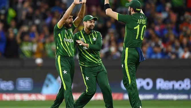 T20 World Cup Fantasy League: Best Fantasy XI for Match 17 (Super 12)- NED vs PAK | T20 WC Fantasy Tips