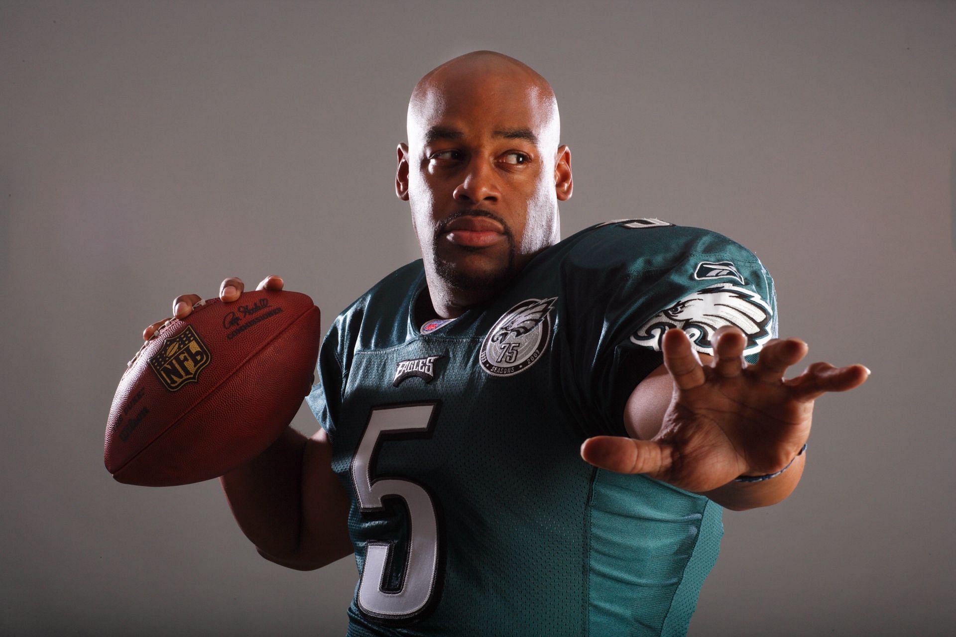 Donovan McNabb at Home - Sports Illustrated