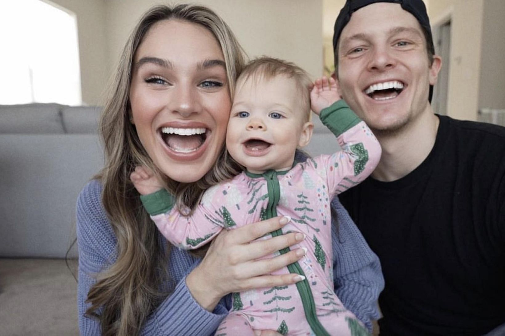 Abbie, Josh, and Poppy Herbert (image via Getty Images)