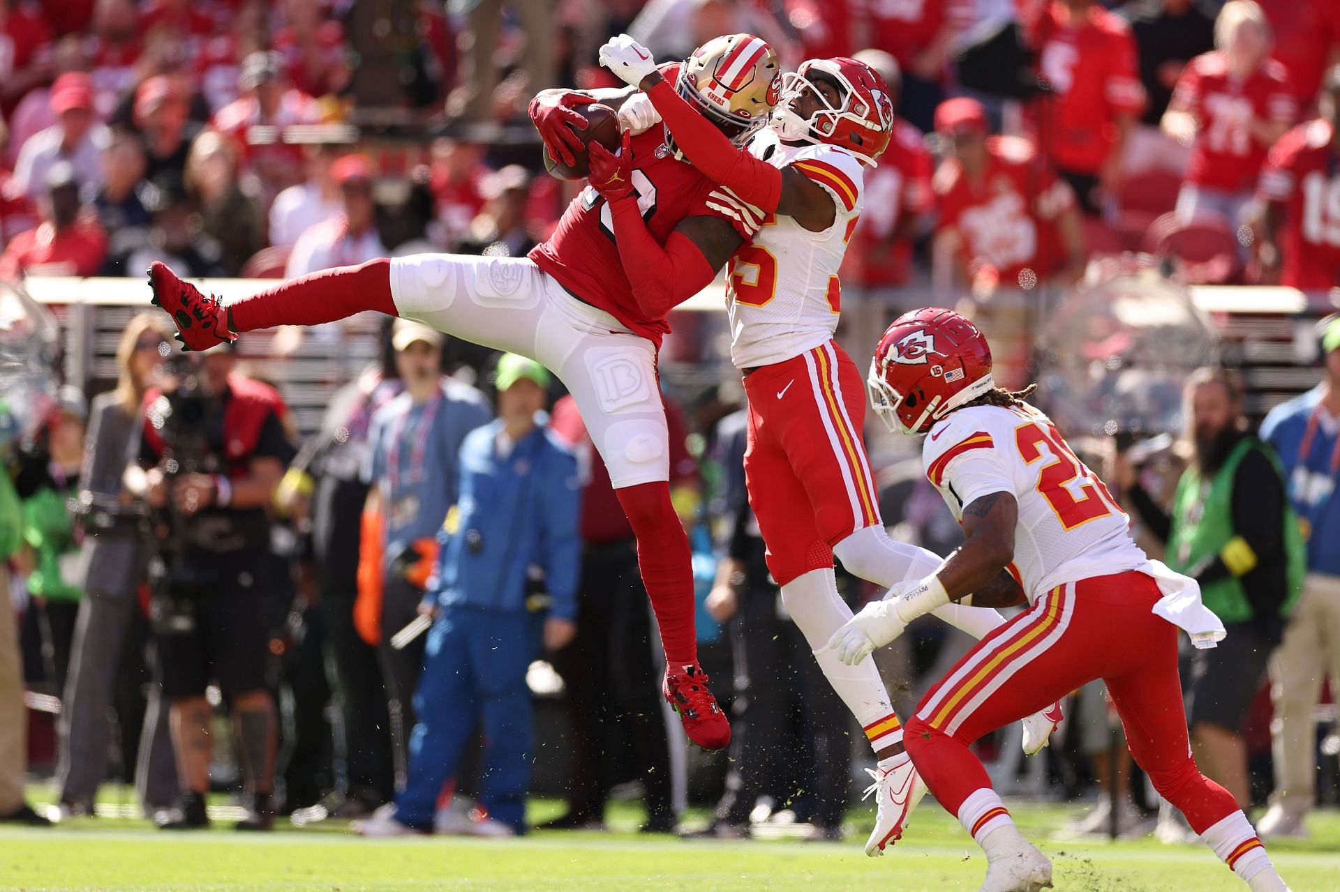 NFL Regular Season - Kansas City Chiefs v San Francisco 49ers