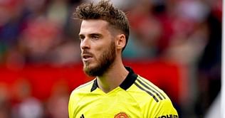 “He’s the perfect replacement” - Gabby Agbonlahor tells Manchester United who should take the gloves from David de Gea next season