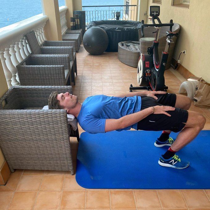 F1 neck training Why do drivers have thick necks?