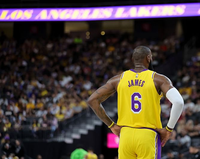 Rich Eisen questions LeBron James looking complacent after 0-4 start: “Who is LeBron playing with?... Is he just tapped out”
