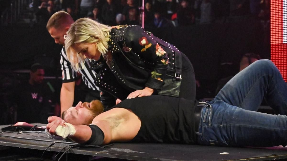 Renee Paquette Shares Interesting Story Jon Moxley Narrated About Aew Arena During Initial