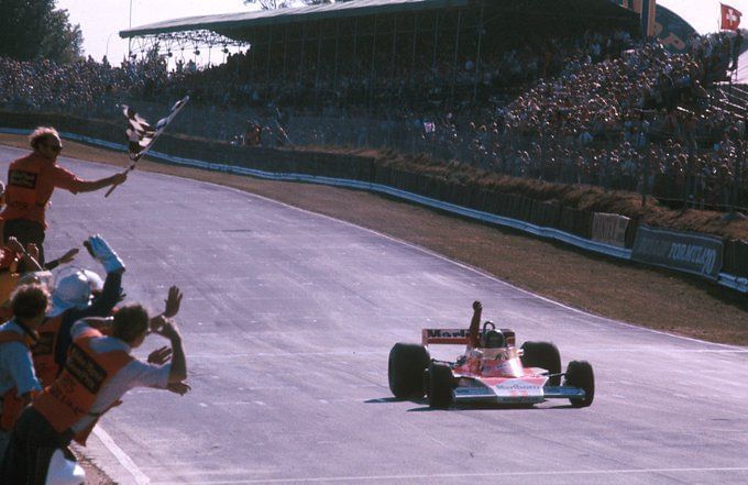 F1S Controversial New Rule Will It Silence The Critics Or Backfire Spectacularly - ifh2sb0