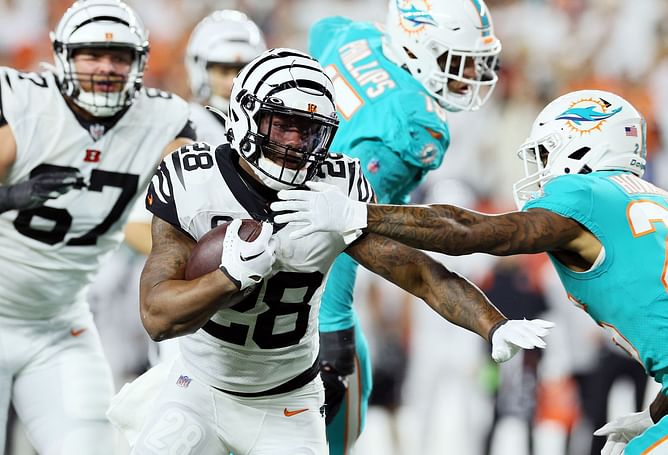 Best NFL DFS Players to target for today: Joe Mixon & More, October 16 - Week 6 | 2022 NFL Season