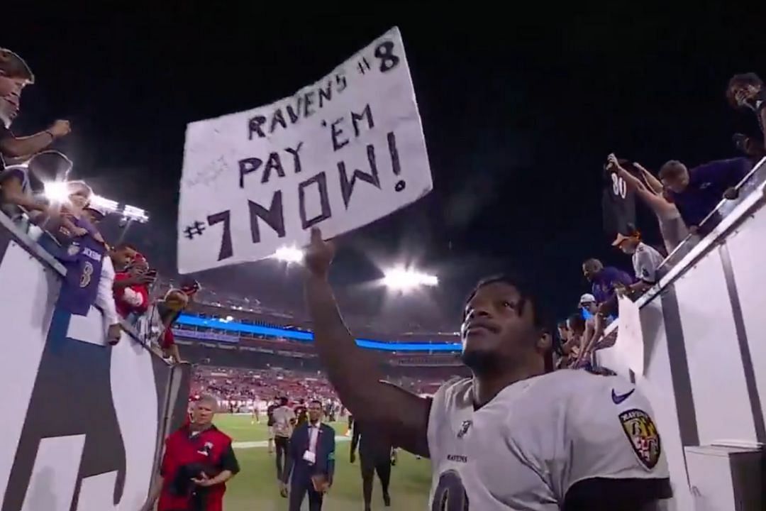 Pay Em Now Lamar Jackson Sends Ravens A Message Fresh Off Handing Tom Bradys Buccaneers