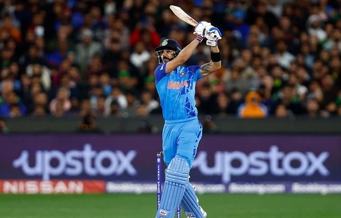 T20 World Cup : विराट कोहली के सामने वाले छक्के को पूर्व भारतीय कप्तान ने दिया नया नाम