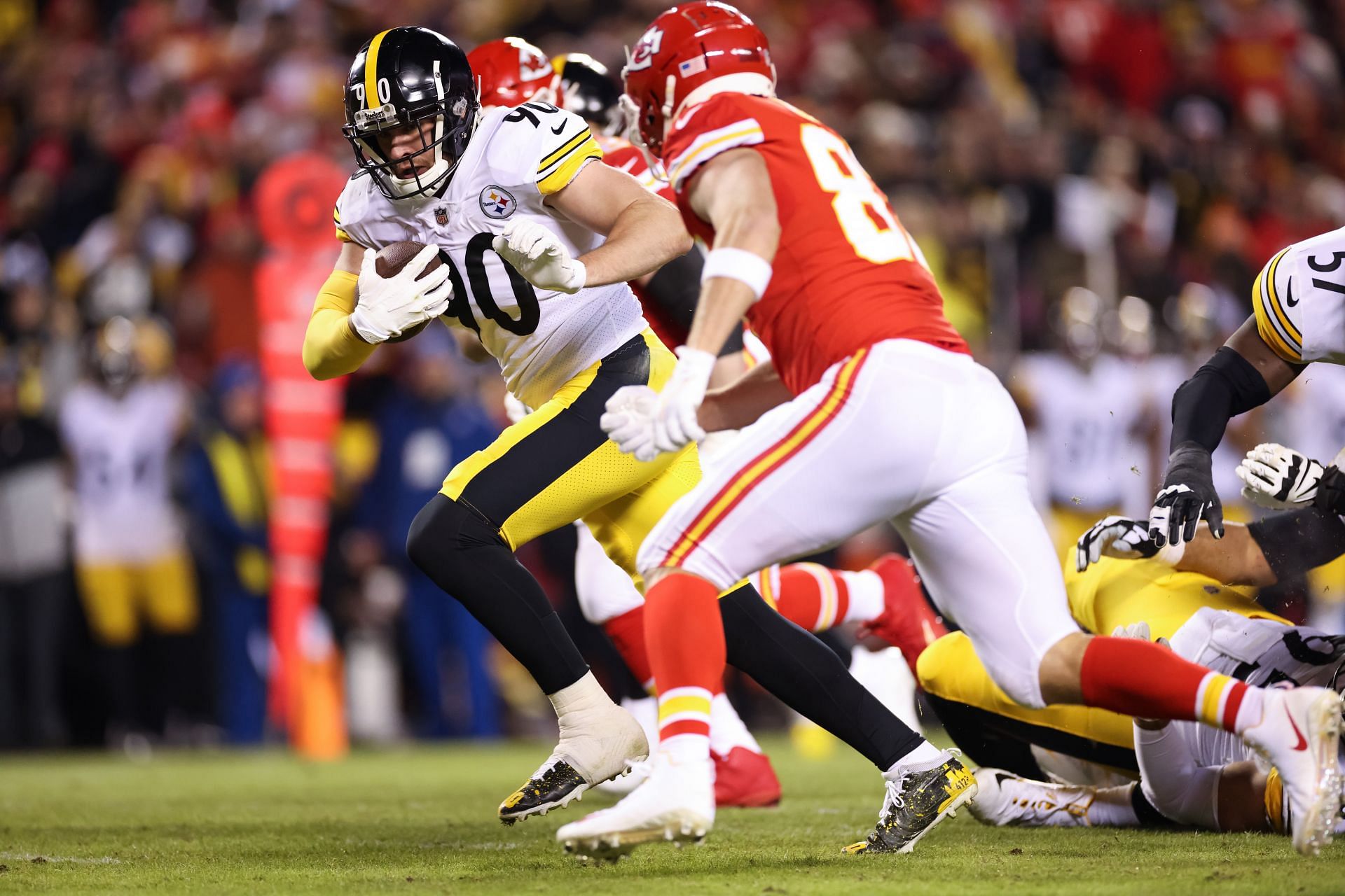 T.J. Watt, Wisconsin native and Steelers star, suffers Week 1 injury