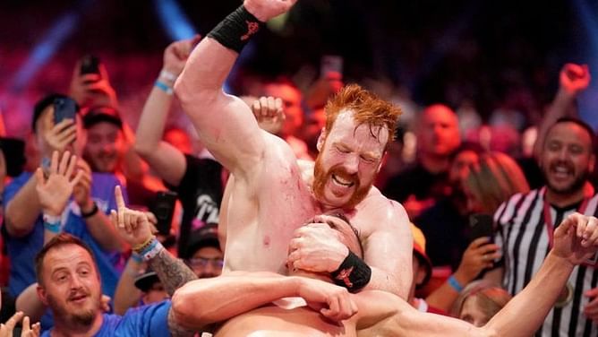 WWE SmackDown में हुए चैंपियनशिप मैच का चीटिंग से हुआ चौंकाने वाला अंत, 119 दिनों के बाद मौजूदा चैंपियन की बादशाहत बरकरार