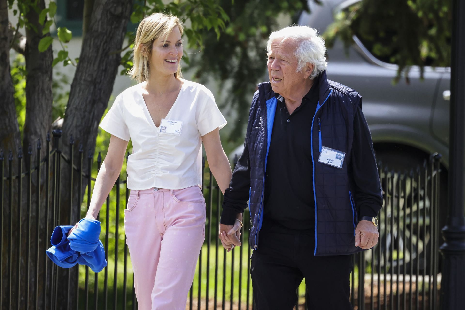 Robert Kraft marries Dana Blumberg in surprise wedding with Tom