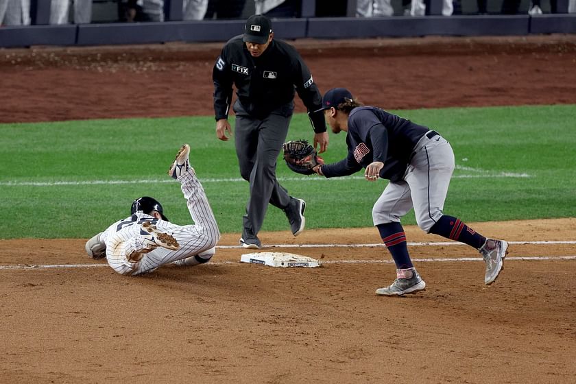 Yankees' Josh Donaldson thrown out at first after going into home run trot