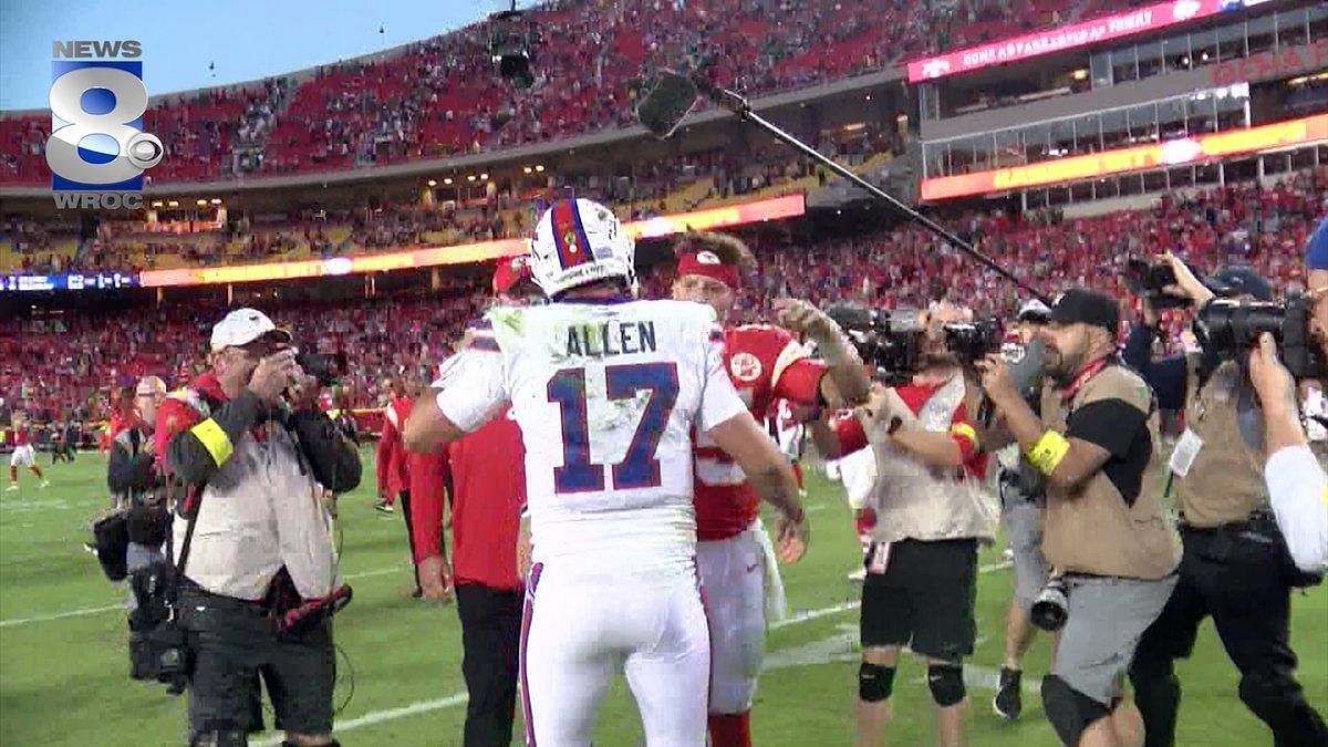 Kansas City Chiefs tight end Travis Kelce (87) looks on before an NFL  football game against the San Francisco 49ers, Sunday, Oct. 23, 2022 in  Santa Clara, Calif. (AP Photo/Lachlan Cunningham Stock