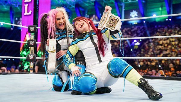 New WWE Women&#039;s Tag Champs Crowned At Crown Jewel 2022