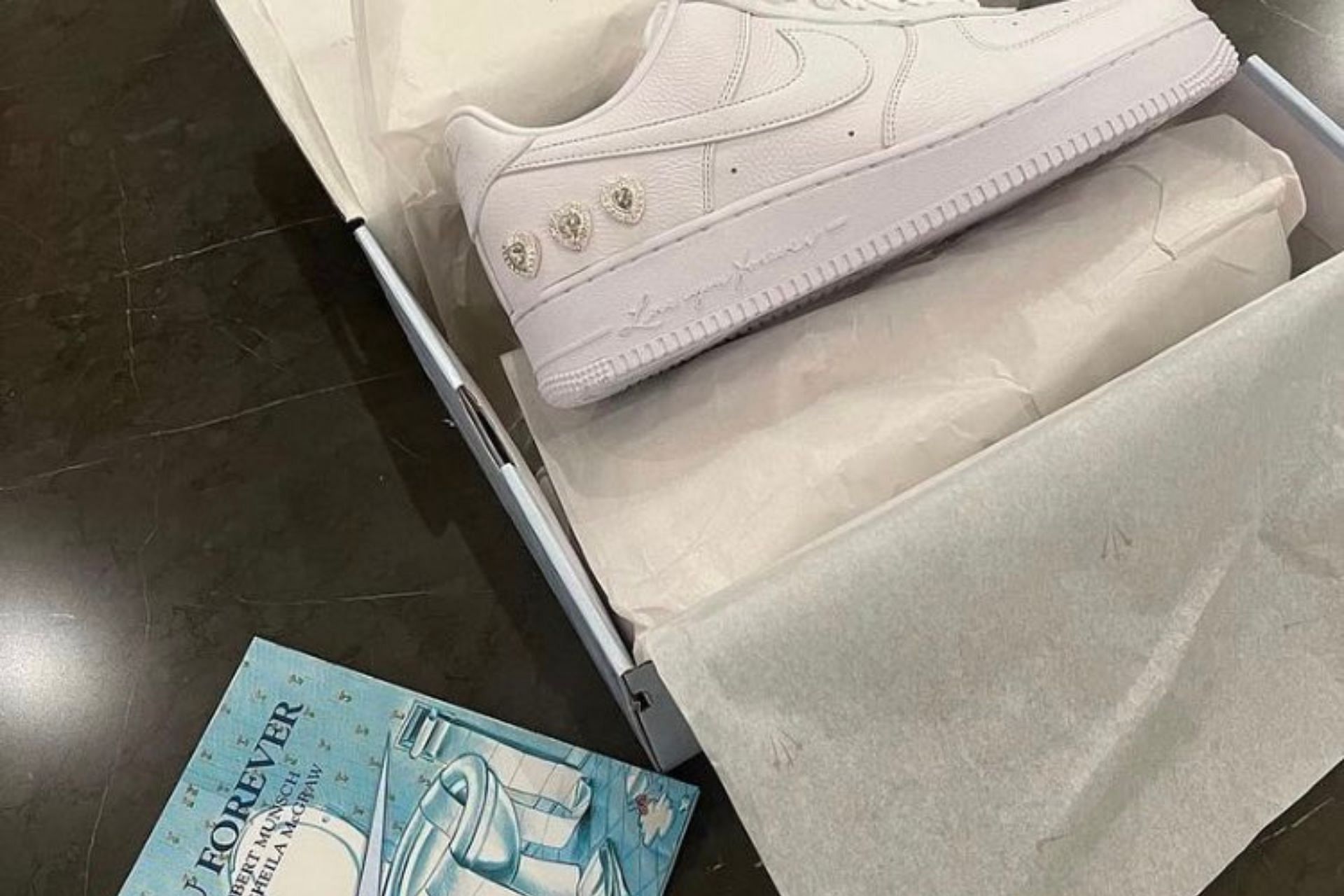 Drake x Nike NOCTA Air Force 1 GS Love You Forever FV9918-100