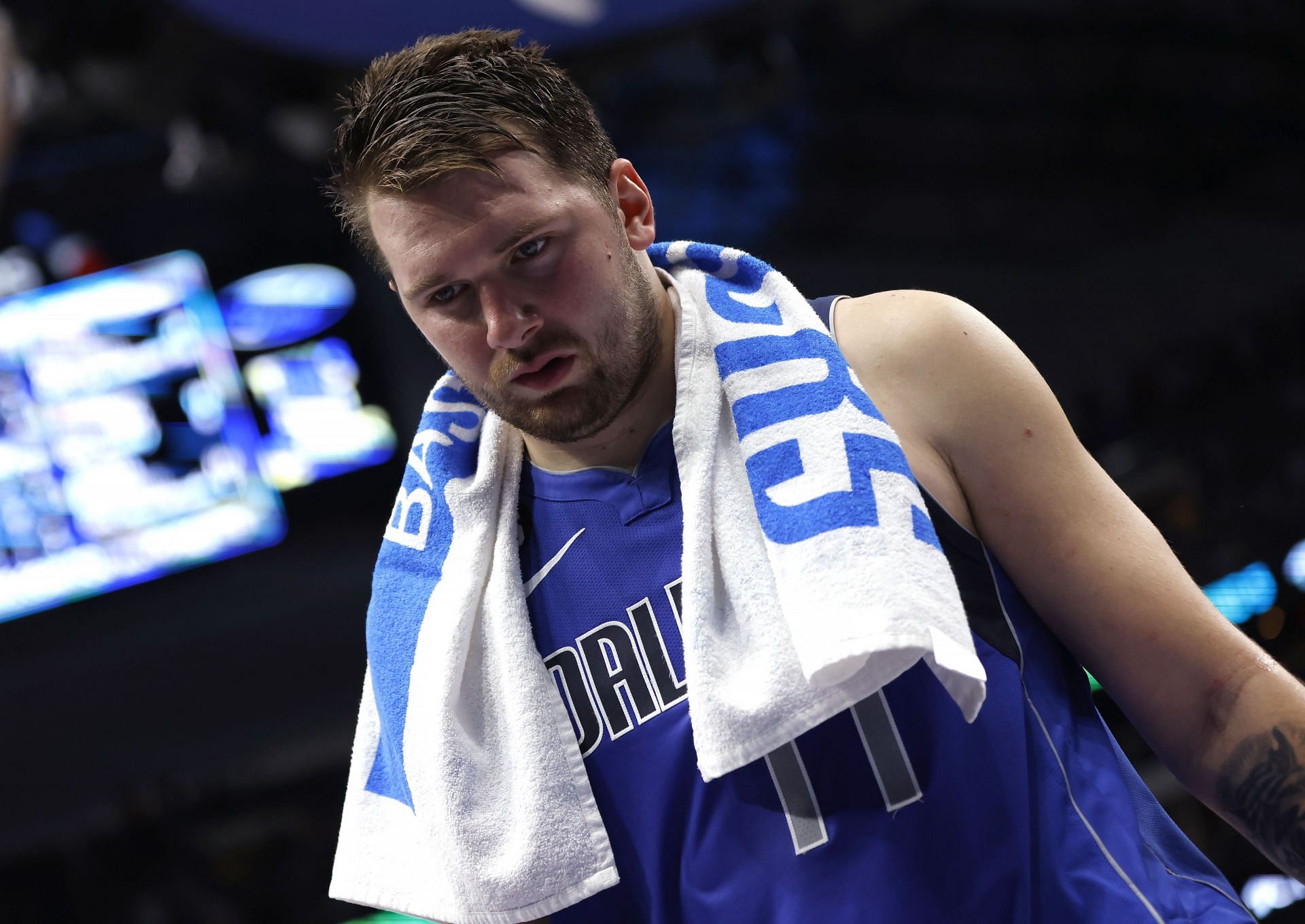 Luka Doncic gives jersey to fan he fell on, NBA News