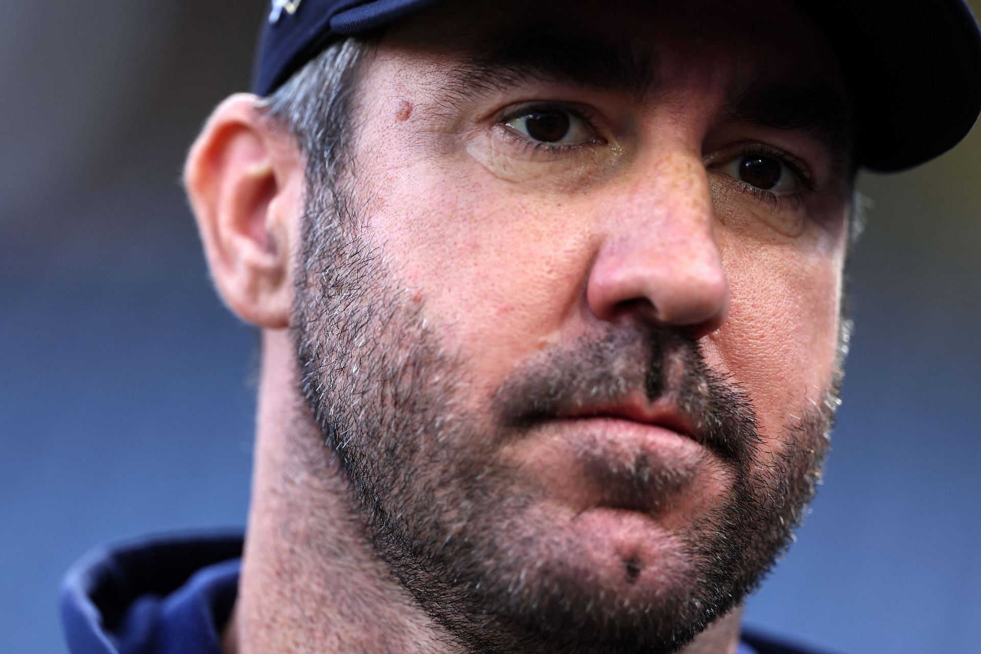 Justin Verlander opts out, making Astros ace a free agent 