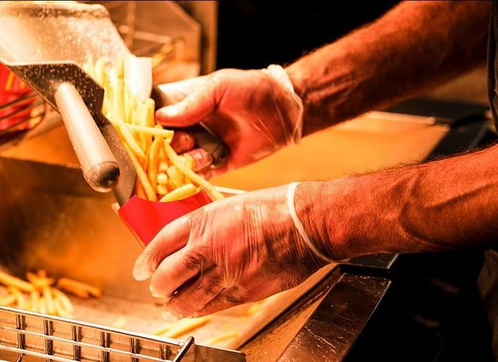 Does McDonald's give free refills on fries?